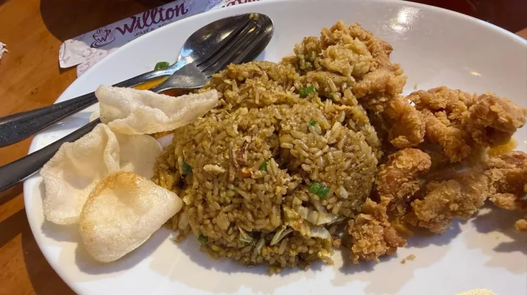 Resep Nasi Goreng Ayam Crispy Bergizi Tinggi