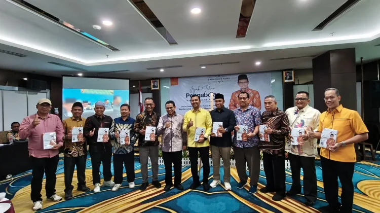 Hendry Munief Luncurkan Buku Jejak Satu Tahun di DPR RI