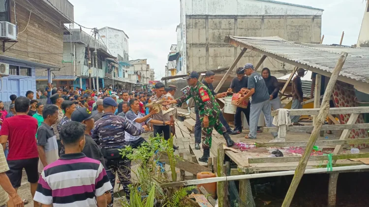 Longsor Susulan di Kuala Enok Rusakkan Rumah dan Lapak Usaha