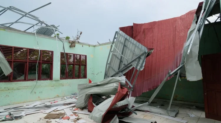 Pertamina Patra Niaga Kilang Sungai Pakning Bantu Pemulihan SMP yang Terdampak