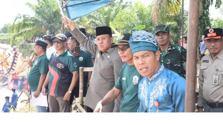 Diikuti 47 Jalur, Bupati Suhardiman Lepas Pacu Jalur Pangean di Tepian Burondo
