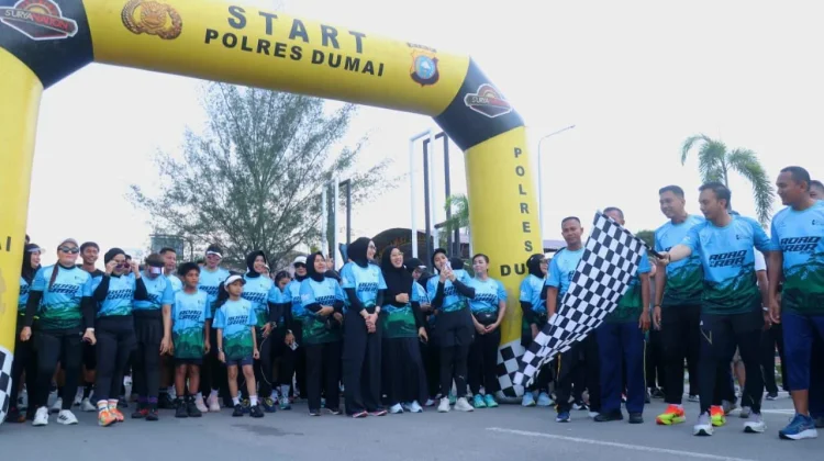 Ratusan Peserta Meriahkan Fun Run Road to Riau Bhayangkara Run 2026 di Dumai