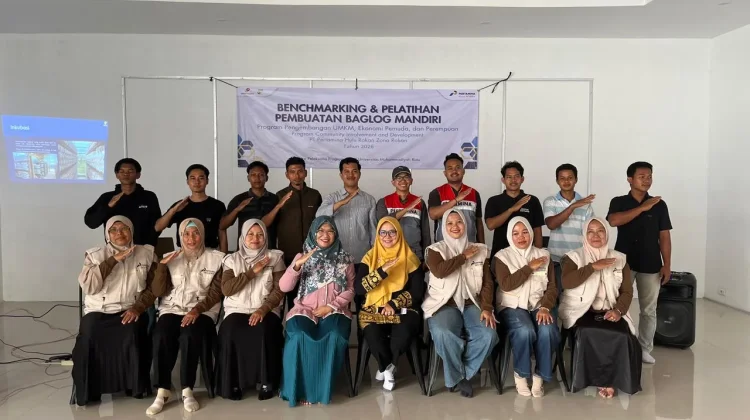 Menyemai Kemandirian UMKM Seroja Melalui Penguatan Kapasitas Budidaya Jamur