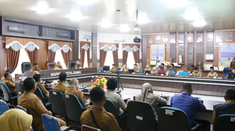 Sekda Fahmi Rizal Pimpin Rapat Pleno Pokja PKP