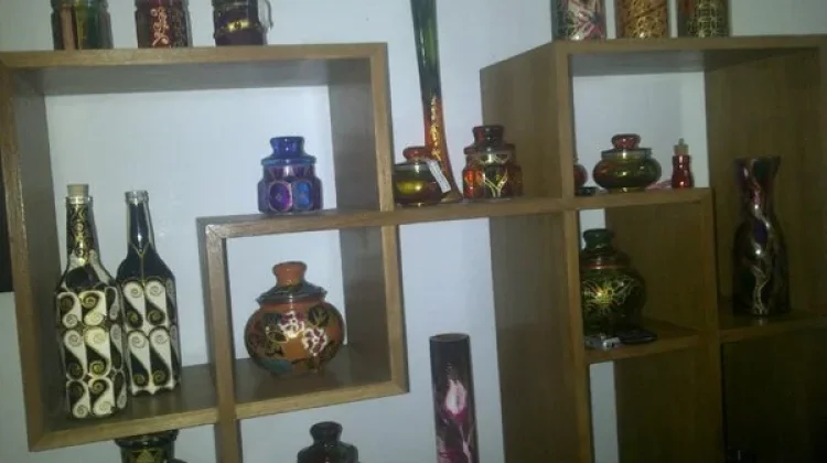 Koleksi Botol Bekas Hobi Kreatif Ramah Lingkungan