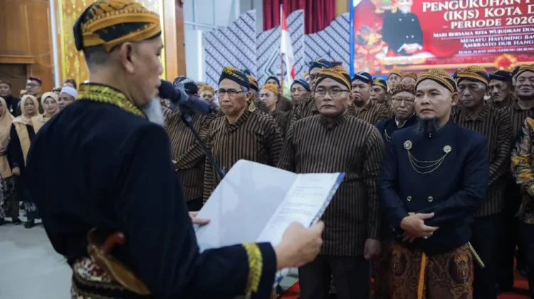 Wako Paisal Secara Resmi Lantik Kepengurusan IKJS Kota Dumai Periode 2026-2029