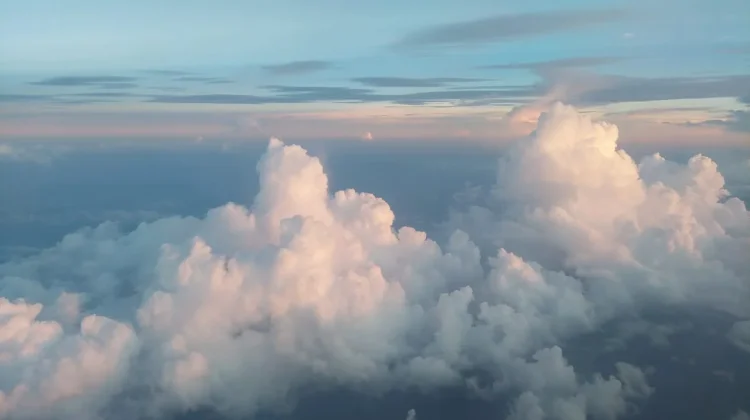 Mengenal Awan, Fenomena Alam yang Selalu Menghiasi Langit