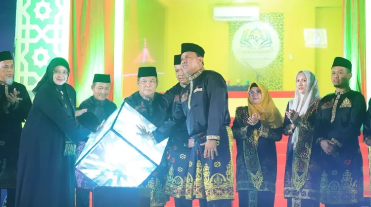 MTQ Riau ke-44 Resmi Dibuka, Pacu Jalur Jadi Simbol Syiar dan Budaya