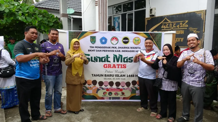 Organisasi Wanita Inhil Gelar Sunatan Massal
