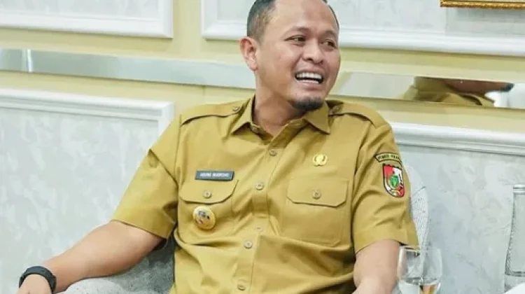 Pemko Pekanbaru Siapkan 5 Set Seragam Gratis untuk Siswa Kurang Mampu