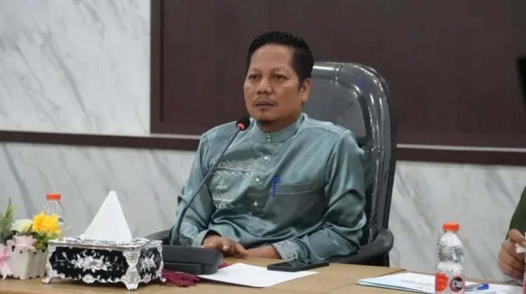 Terima SK Plt Bupati, Mukhlisin Siap Jalankan Roda Pemerintahan di Kuansing