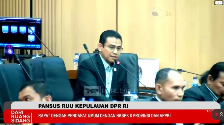 Rapat Pansus Daerah Kepulauan, Hendry Munief Soroti Pesisir Riau dan Anggaran