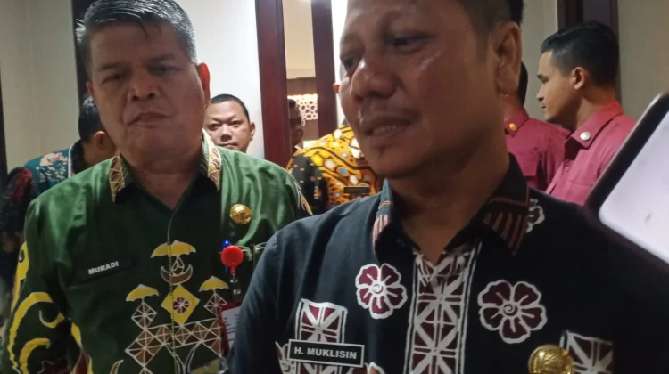 Pelayanan Publik Kuansing Tetap Berjalan meski Kantor Disegel KPK