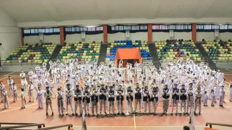 Sebanyak 310 Siswa Eagle Riau Naik Tingkat Sabuk Resmi