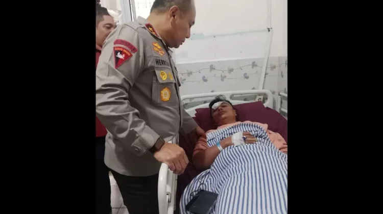 Kapolda Riau Jenguk Korban Pengeroyokan, Kasus Diusut Tuntas