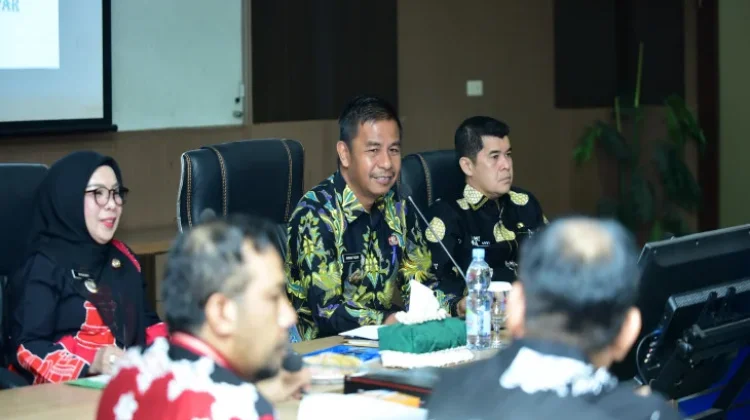 Bupati Kampar Evaluasi Realisasi Fisik dan Keuangan