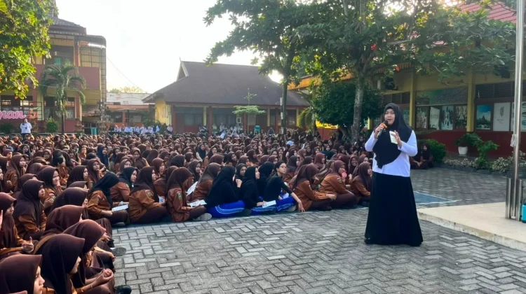 SMAN 5 Pekanbaru Dukung Lingkungan Bebas Bullying melalui Penyuluhan Hukum