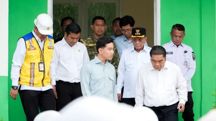 Kunjungi MIN 1 Rohil, Wapres Gibran Tinjau Fasilitas Pembelajaran Digital