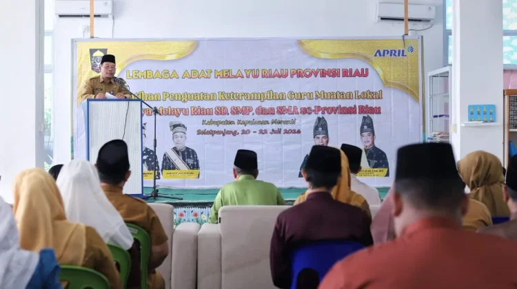 Pelestarian Budaya Melayu lewat Penguatan Kompetensi Guru Muatan Lokal BMR