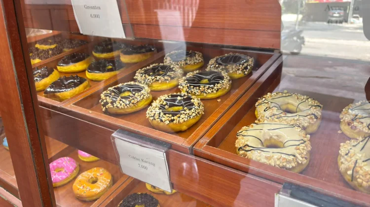 Cara Membuat Donat Labu yang Empuk, Mengembang, dan Tahan Lembut