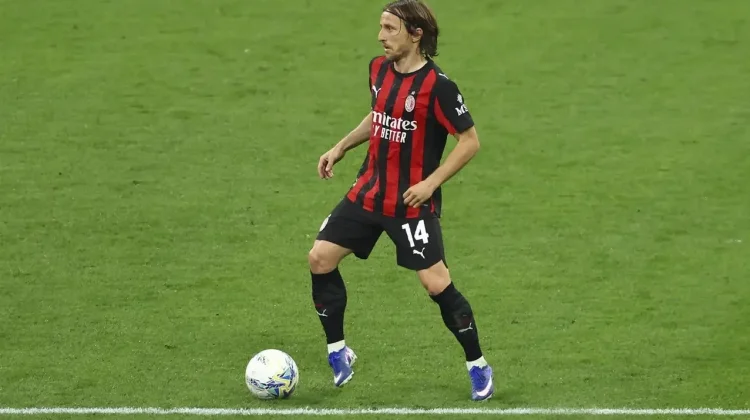 Memasuki Usia 41 Tahun, Modric Perpanjang Kontrak Demi Misi Terakhir di Milan