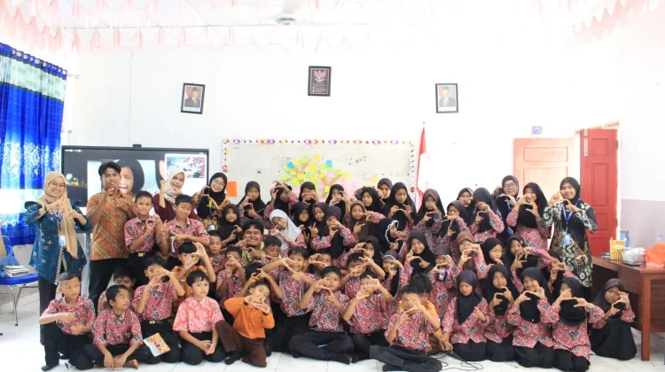 Kukerta UNRI Sialang Pasung Edukasi Siswa Cegah Perundungan