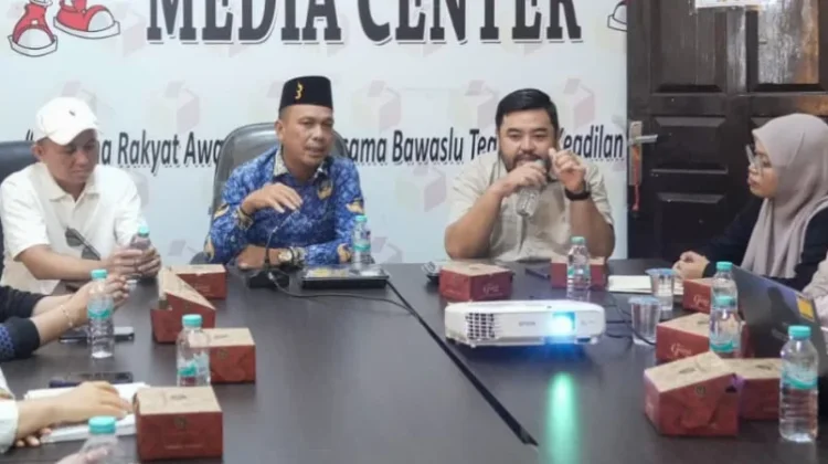 Bawaslu Kuansing Perkuat Keterbukaan Informasi