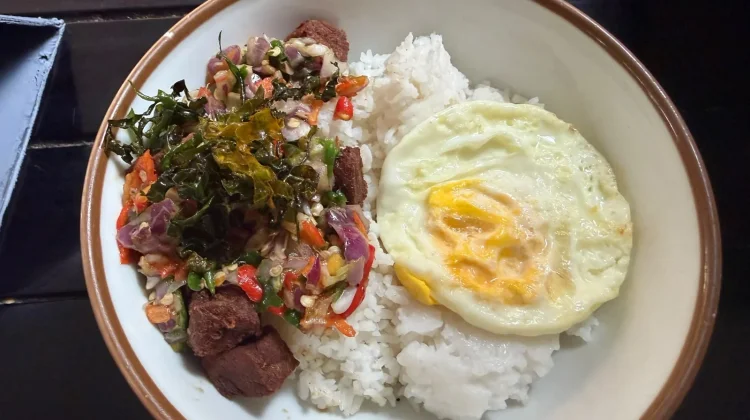 Menikmati Beef Saikoro Sambal Matah yang Sehat