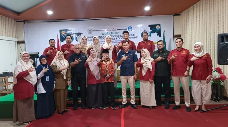 Universitas Hang Tuah Pekanbaru Tinjau Kurikulum Berbasis OBE