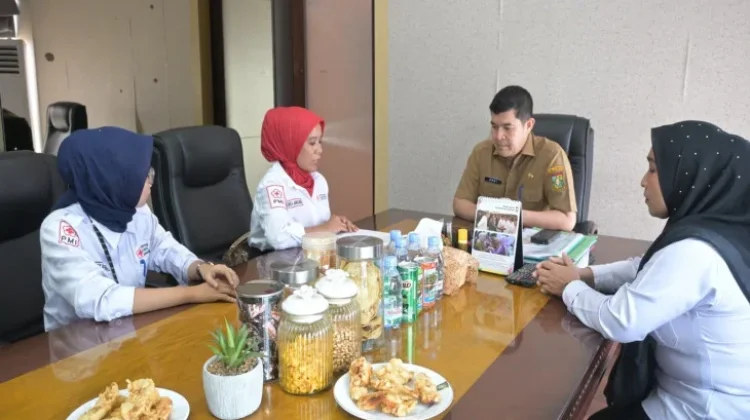 Sekda Kampar Perkuat Sinergi Bersama PMI