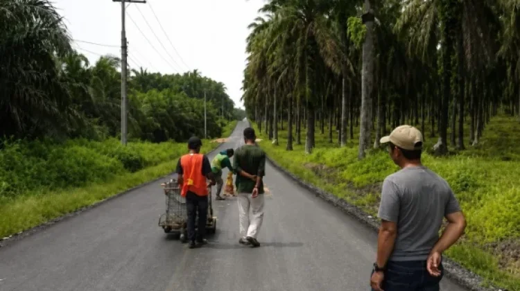 Pemkab Siak Tangani 152,3 Km Jalan Rusak, Gandeng Perusahaan lewat Program CSR