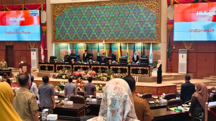 Kemenkum Riau Kawal Penguatan Regulasi Daerah melalui Rapat Paripurna DPRD Riau