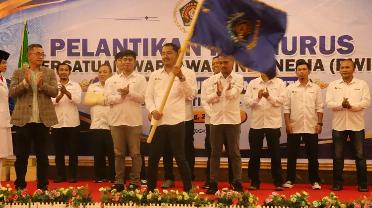 Resmi Dilantik, Wira Saputra Nakhodai PWI Kepulauan Meranti Periode 2026–2029