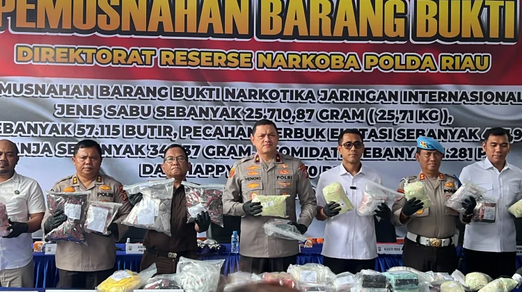 Polda Riau Musnahkan Narkotika Jaringan Internasional