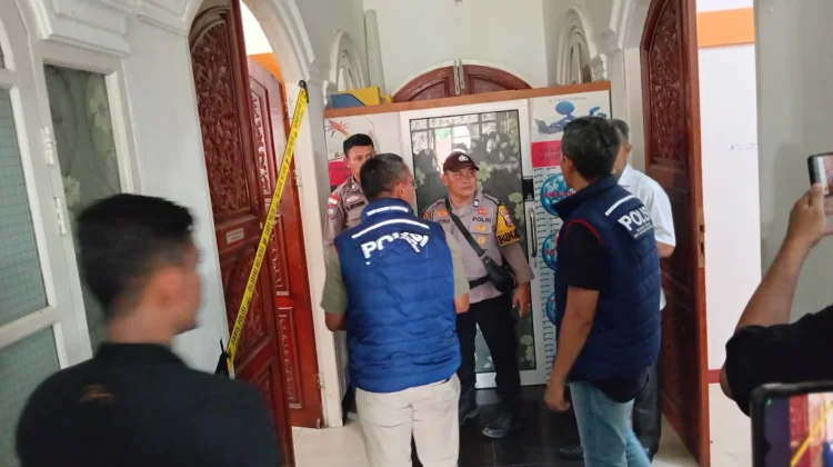 Diduga Korupsi Rp31 Miliar, Dua Kantor Dinas di Rohil Digerebek Polda Riau