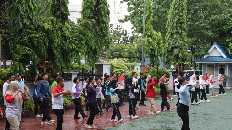 Jaga Kebugaran dan Perkuat Kebersamaan, Kanwil Kemenkum Riau Gelar Senam Pagi