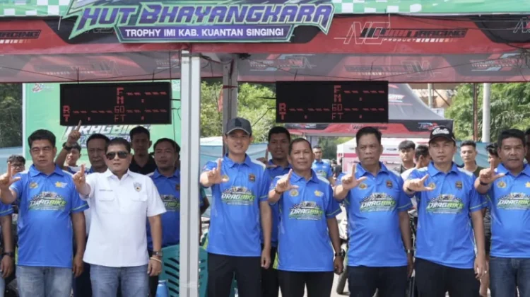 Ratusan Starter Ramaikan Drag Bike Kuansing