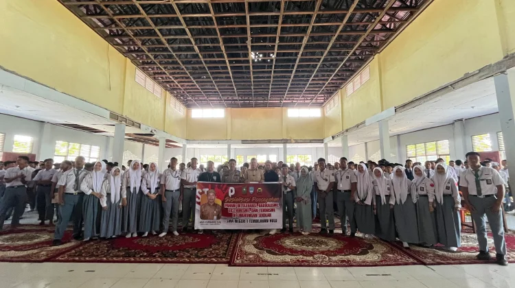 Satgaswil Riau Densus 88 Edukasi RATAKAN di SMAN 1 Tembilahan Hulu Cegah IRET - NVE