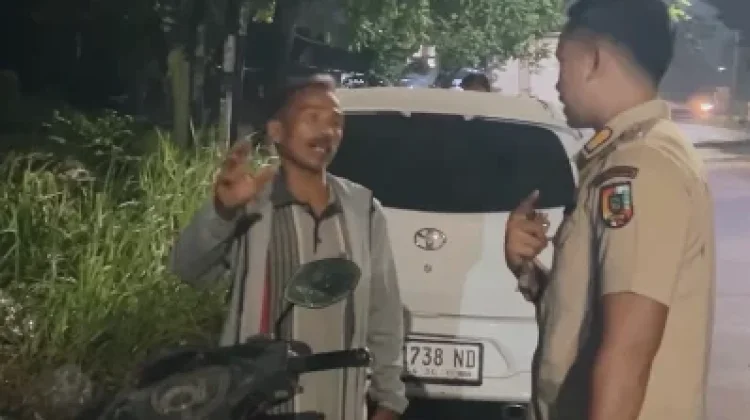 DLHK Pekanbaru Tindak Warga Buang Sampah Sembarangan