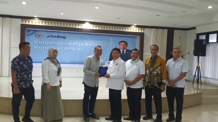 Anggota DPR RI Achmad Kunjungan Kerja Reses ke Bulog Riau Kepri