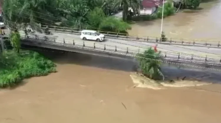 Pemprov Riau Lelang Pemeliharaan Jembatan Sei Rokan Kiri