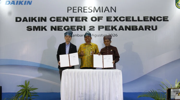 SMKN 2 Pekanbaru Jadi Pusat Keunggulan DAIKIN Pertama di Sumatera