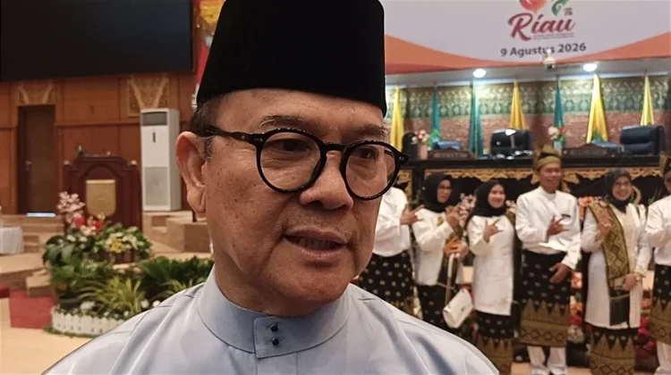 HUT ke-69 Riau , Rusli Zainal Dorong Pemerataan Pembangunan Riau