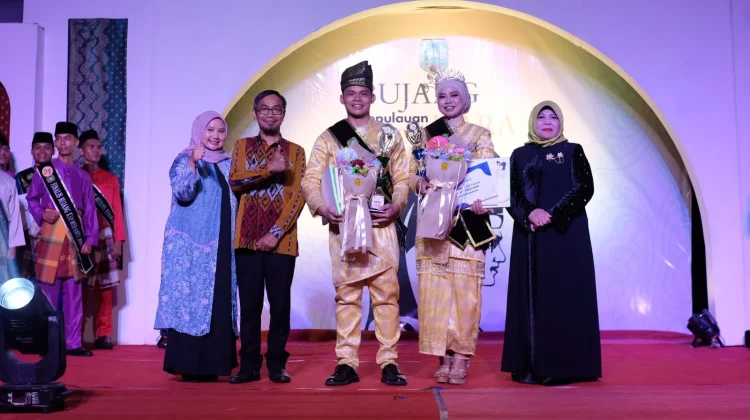 Muhammad Fazya dan Halda Mirsyanda Dinobatkan sebagai Bujang Dara Meranti 2026