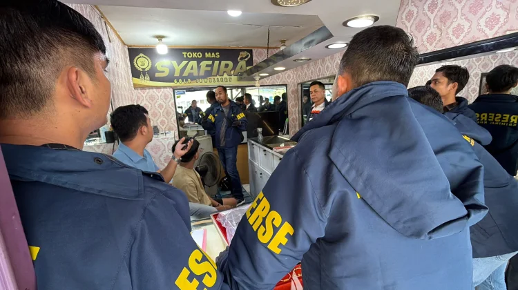 Kembangkan Kasus PETI, Polda Riau Geledah Toko Emas Syafira