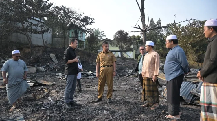 Bupati Kampar Tinjau Ponpes Korban Kebakaran