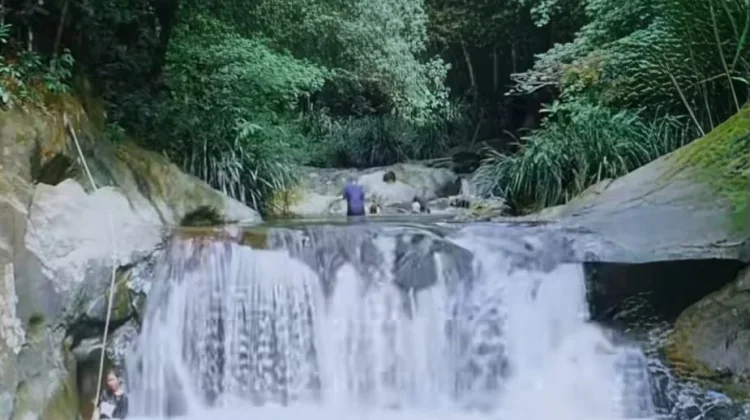 Air Terjun Lubuk Nginio, Permata Tersembunyi Ditengah Hutan Kampar