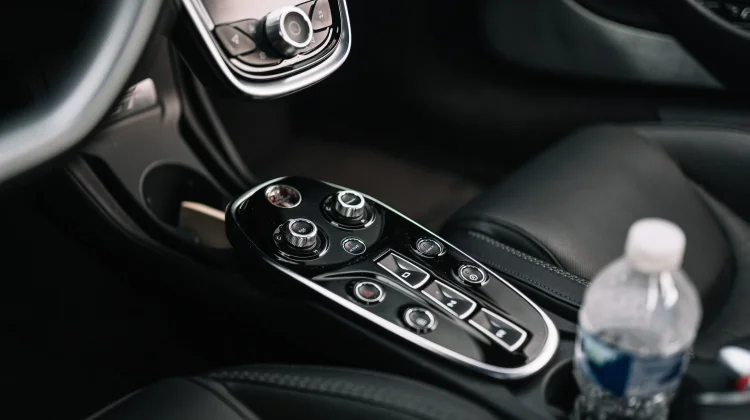 Sering Tinggalkan Air Mineral di dalam Mobil, Ini yang Perlu Diperhatikan