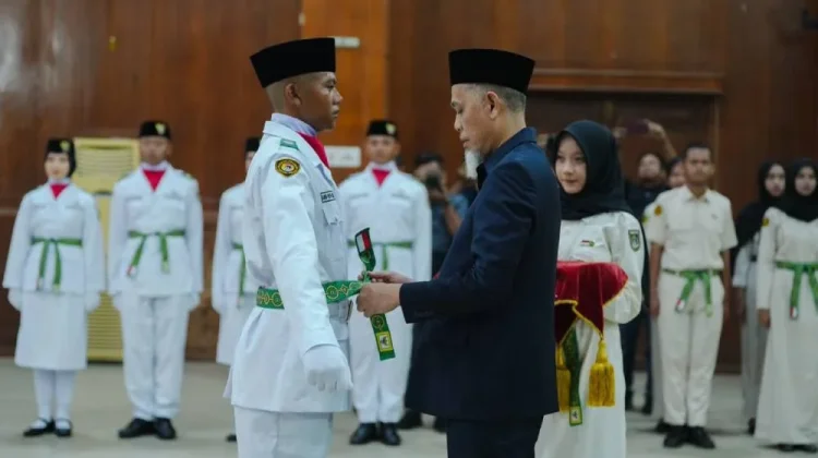 Sebanyak 35 Paskibraka Dumai Dikukuhkan oleh Wali Kota Dumai H. Paisal