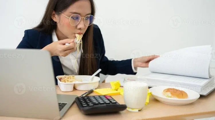 Penyebab Merasa Lapar Padahal Baru Saja Makan